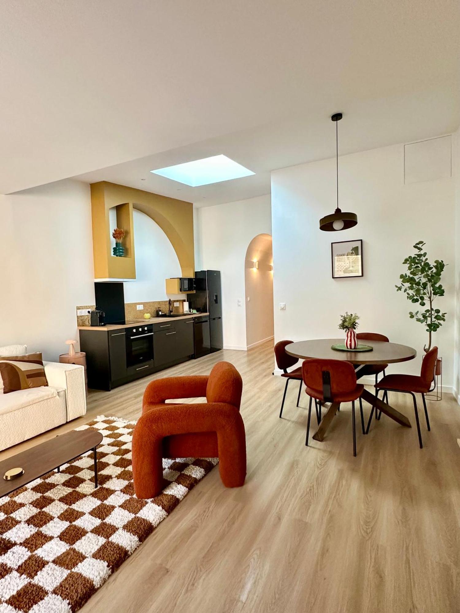 Chic & Confort A - 5 Min Gare, Terrasse - L'arcade - Appartement *